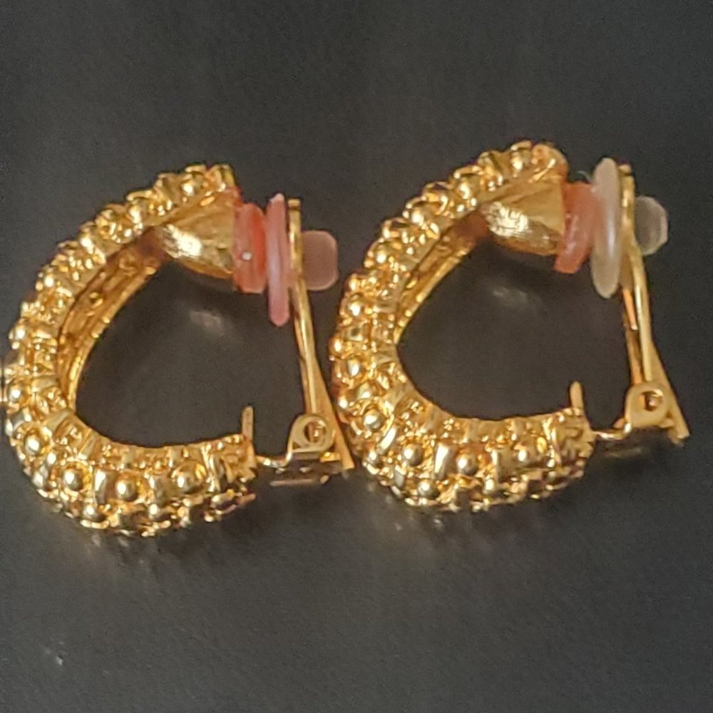 Signed St John Vintage Brooch Cross Black/Gold & St John Gold Hoop Clip earrings - Picture 6 of 7